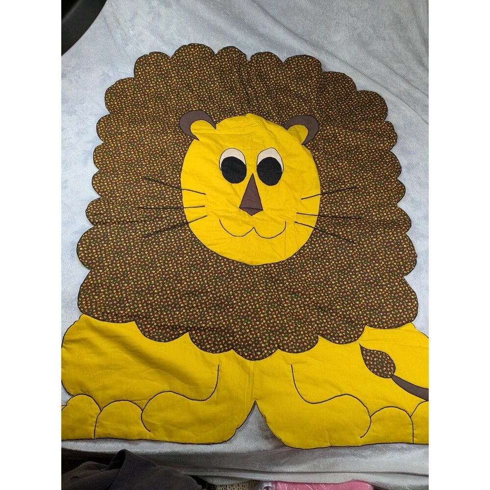 Vintage Lion Baby Blanket Quilt lHandmade Throw Animal Nursery 70s Wall Hanging